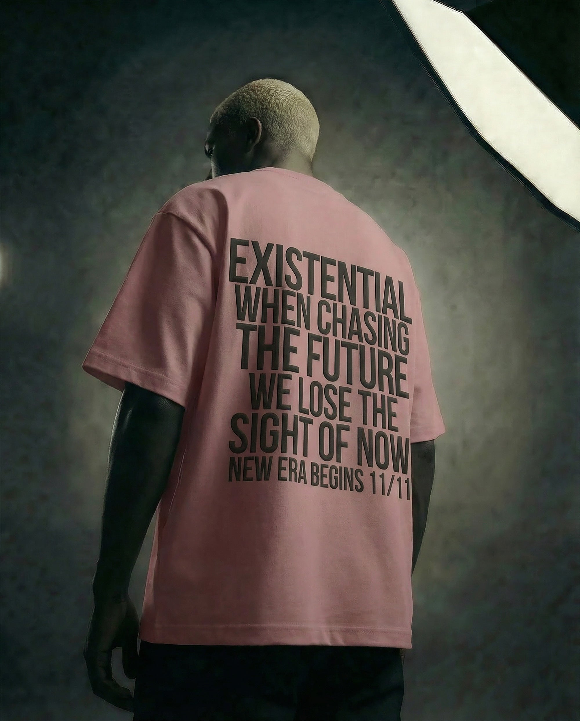 NEW ERA — OVERSIZED T-SHIRT