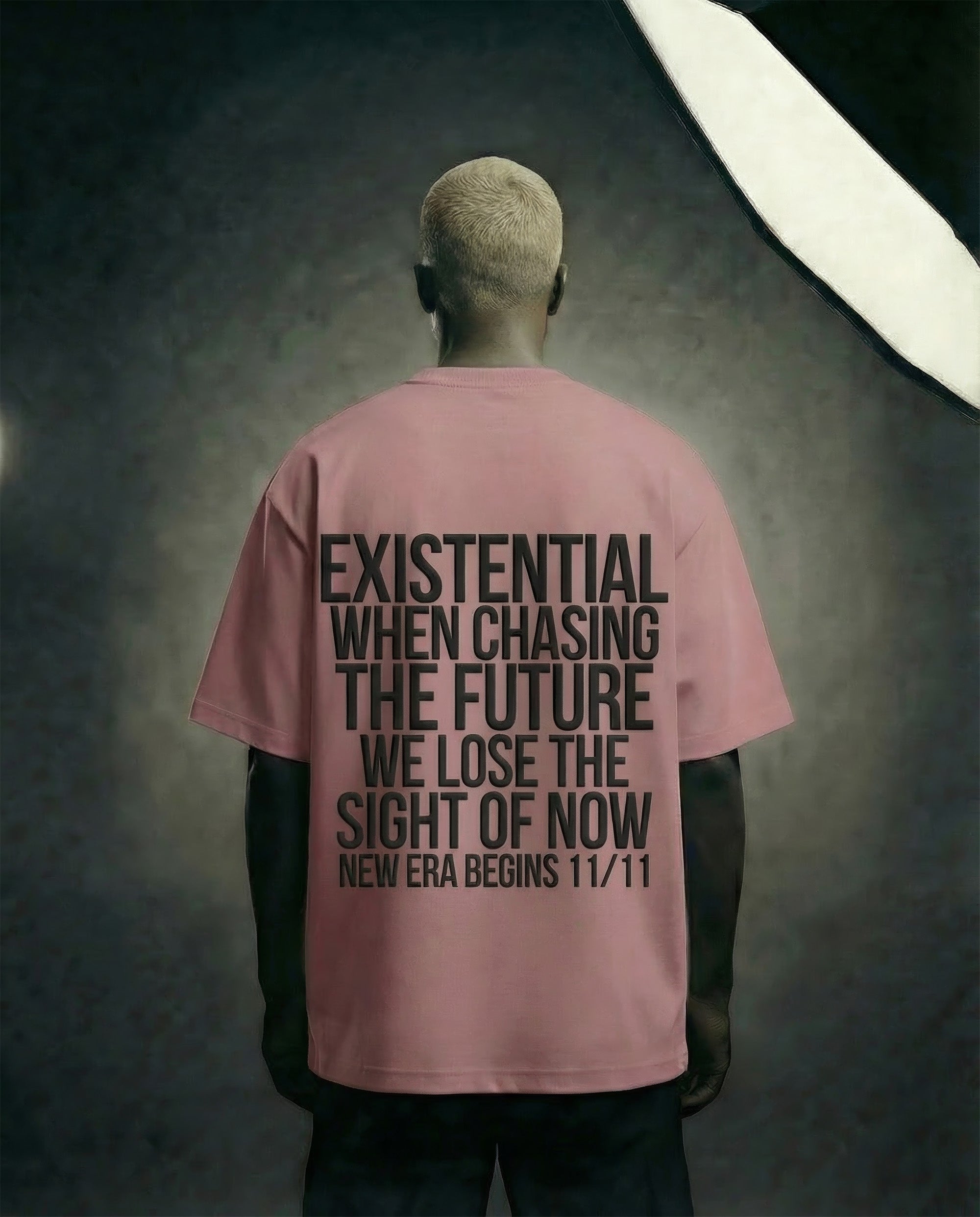 NEW ERA — OVERSIZED T-SHIRT